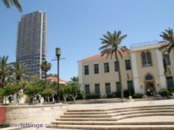 Suzanne Dallal and museum in neve tzedek neighbourgh; apartment rental in Tel avi